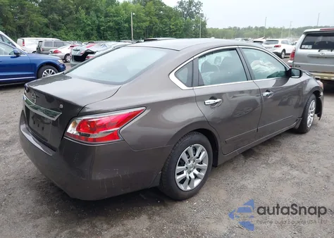 2015 Nissan Altima 2.5 S from USA, damaged, VIN 1N4AL3APXFN909390